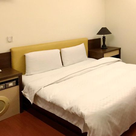 Zaw Jung Business Hotel Taichung Esterno foto