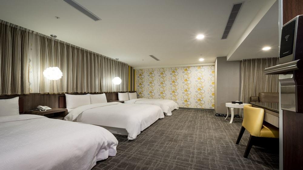 Zaw Jung Business Hotel Taichung Esterno foto